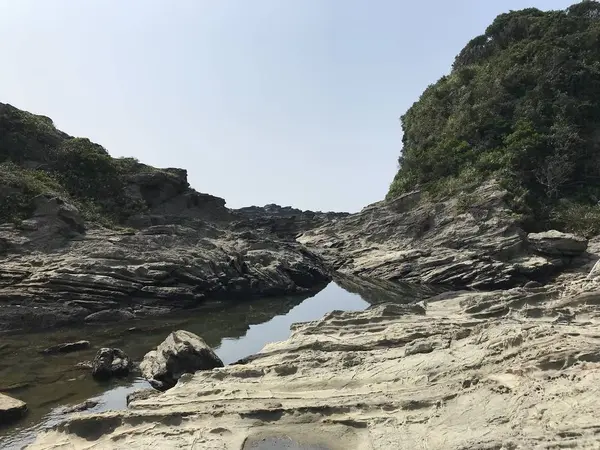 三浦岩礁の道は長い