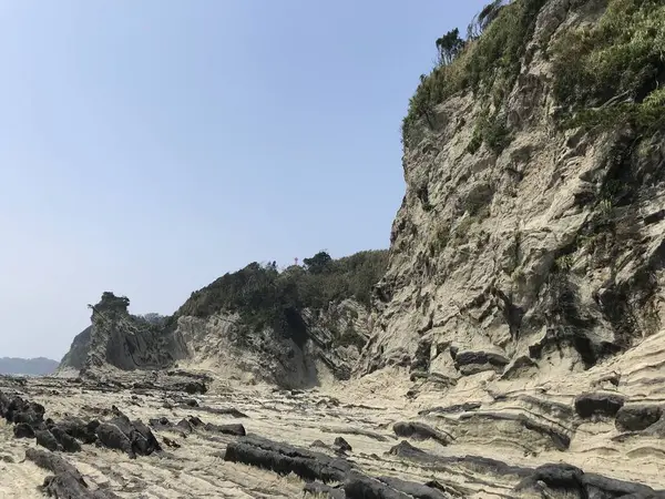前方の岩が盗人狩のシンボル
