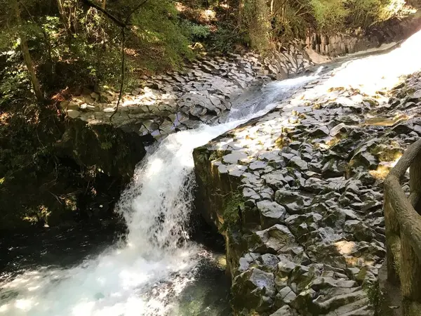 蛇滝(へびだる)