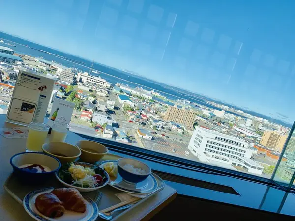 朝食