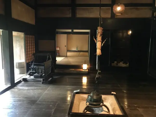 囲炉裏が良い感じ