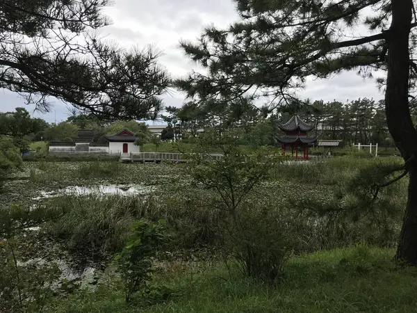 三渓園の外は本牧市民公園