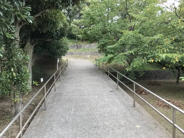 道は綺麗に整備されています。