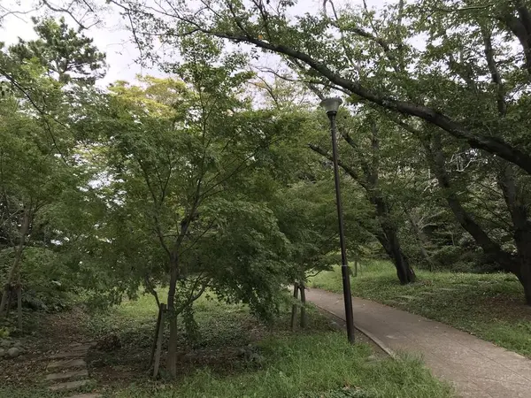 八聖殿へと
