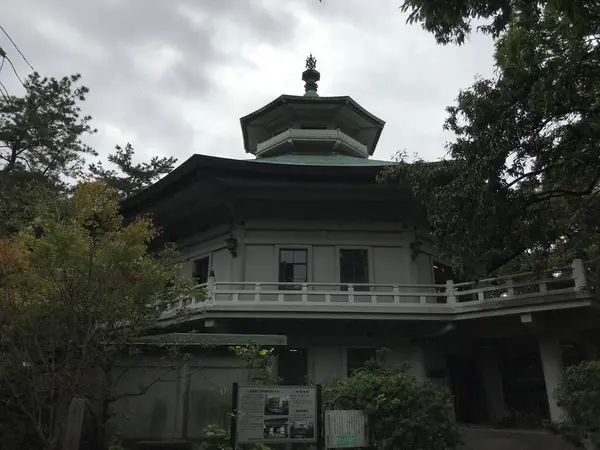八聖殿