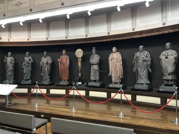 八聖人像