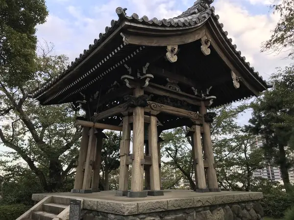 鐘楼まで来れば？