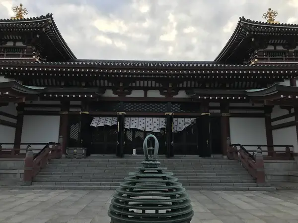 カッコいい本仏殿です。