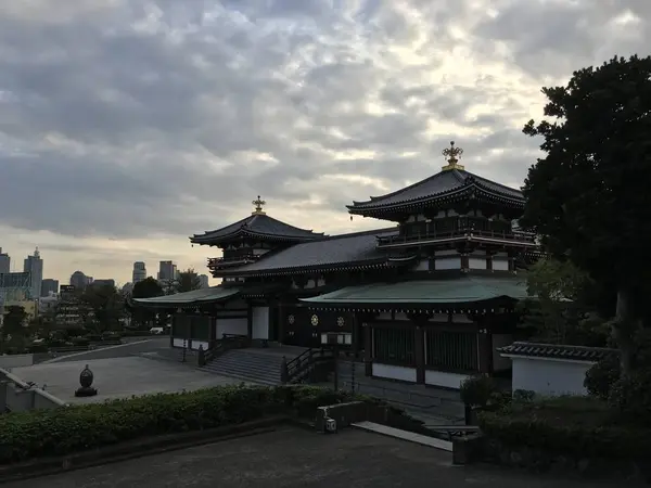 日も暮れ始め