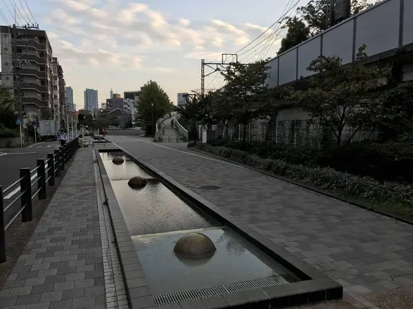 多数のプロムナード