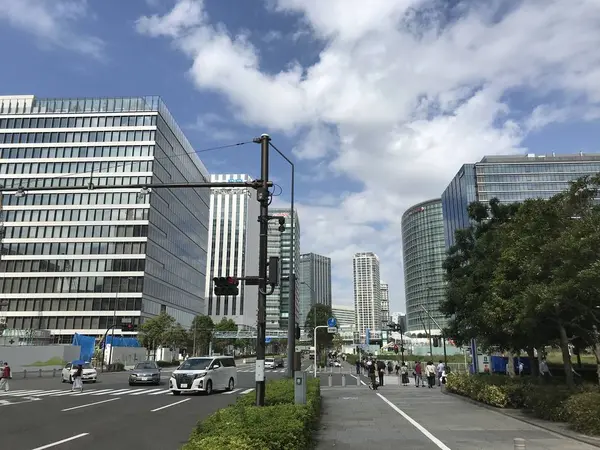 まだまだ、建設中