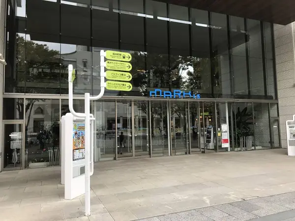 マークイズみなとみらい エントランス