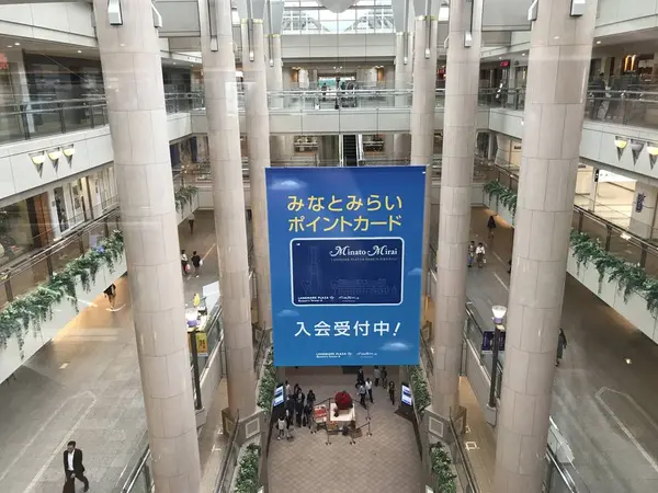 五層の吹き抜け