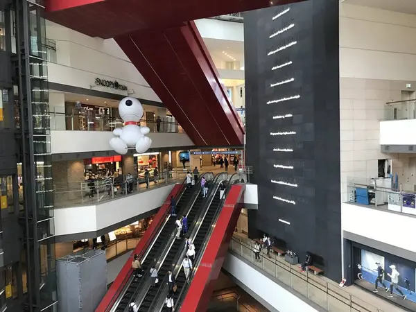 巨大エスカレーター