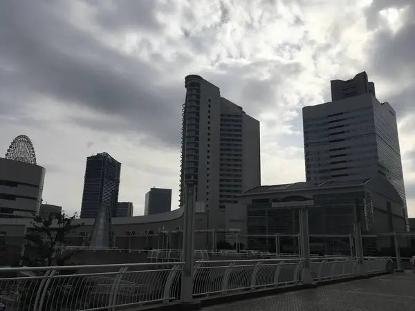 さっき、似たような構図が・・・