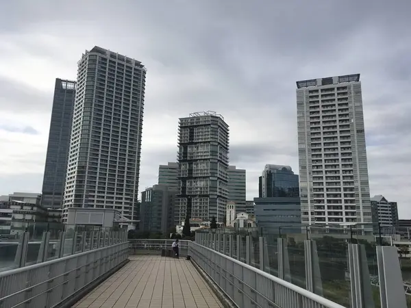 水際線公園歩道橋