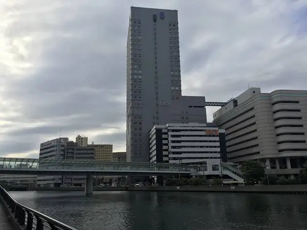 横浜スカイビル