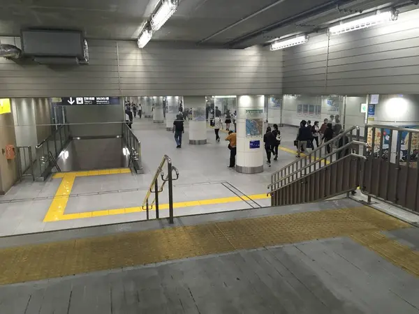 という事で南改札口です。