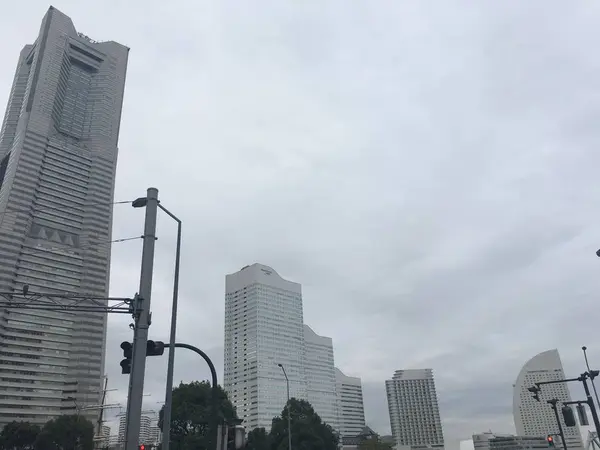 振り返るとクイーン軸