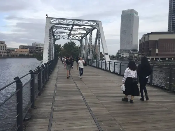ボードウォークとトラス橋