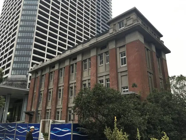 工事現場と別棟