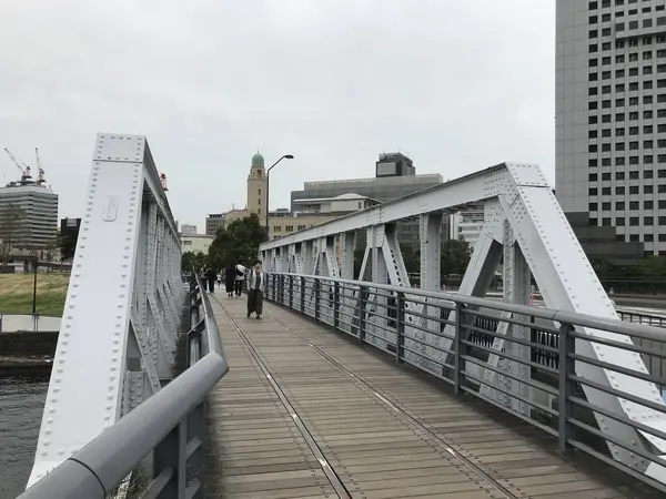 赤レンガパークからのトラス橋