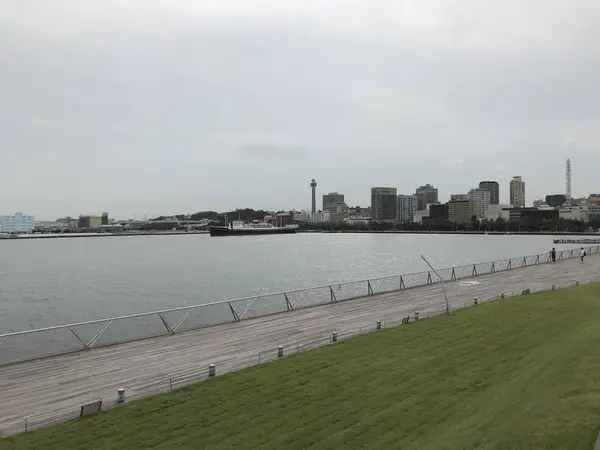 山下公園方面を臨む