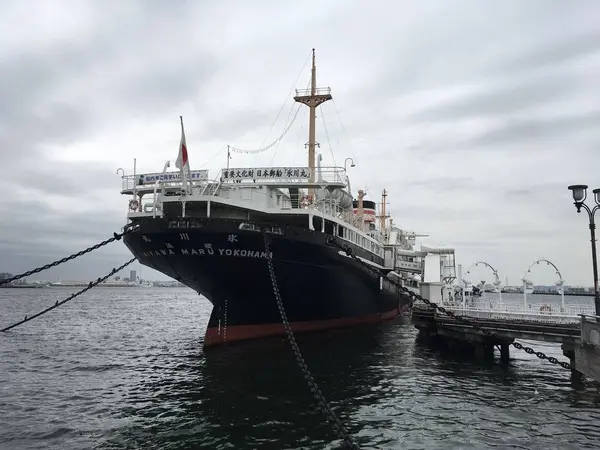 氷川丸も山下公園の顔ですね。