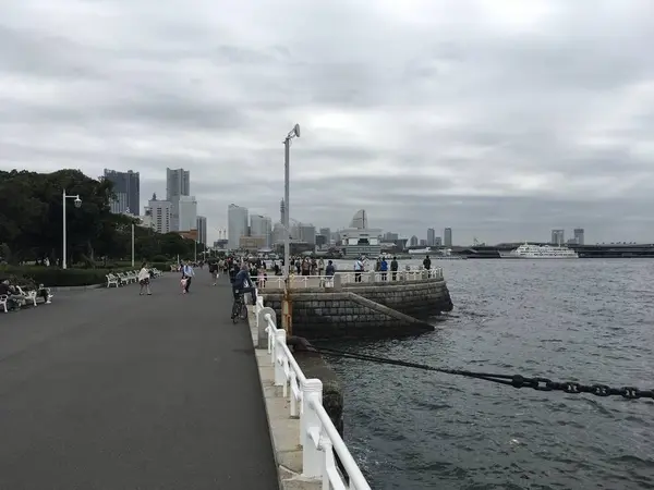 氷川丸からみなとみらい方面