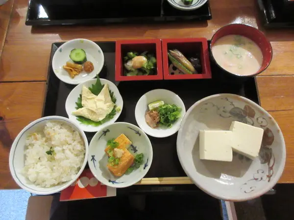 生湯葉とおとうふのお膳