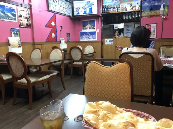 スーリヤ 店内