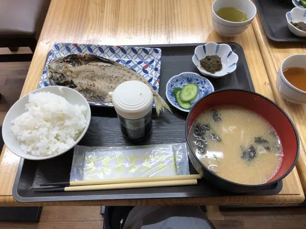 朝食