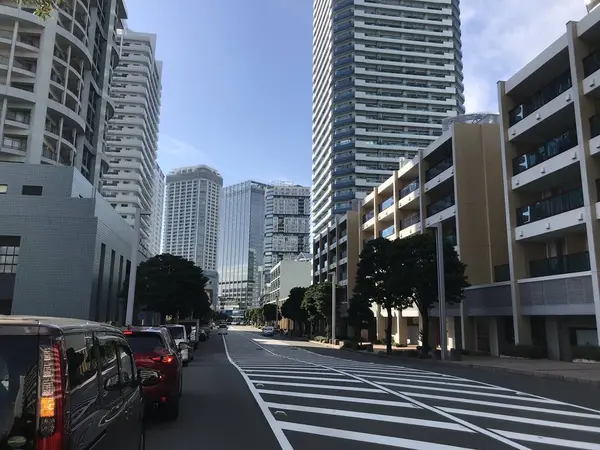 高層ビルが林立します。