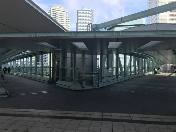 この字歩道橋
