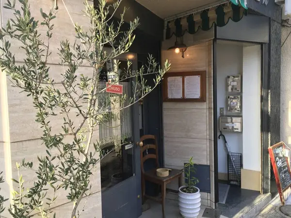 小洒落たお店