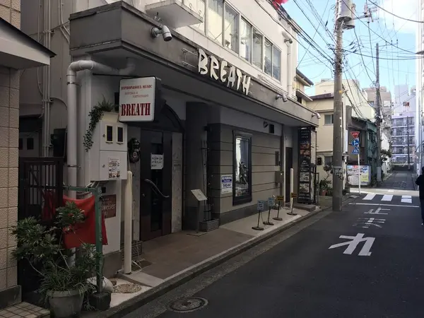 ライブハウスでしょうか？