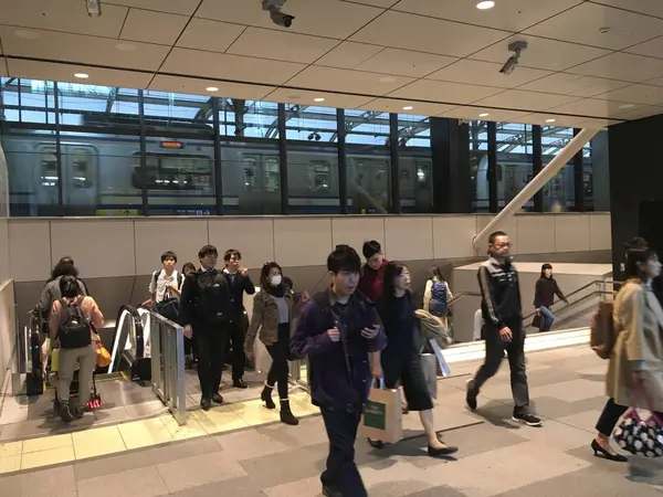 ホームの状態も見えますw
