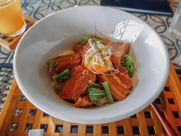 ラフテー丼