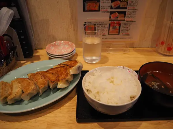 肉餃子とジャンボ餃子