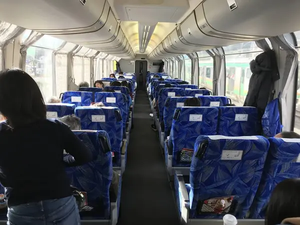 車両毎に内装カラーが変わります。