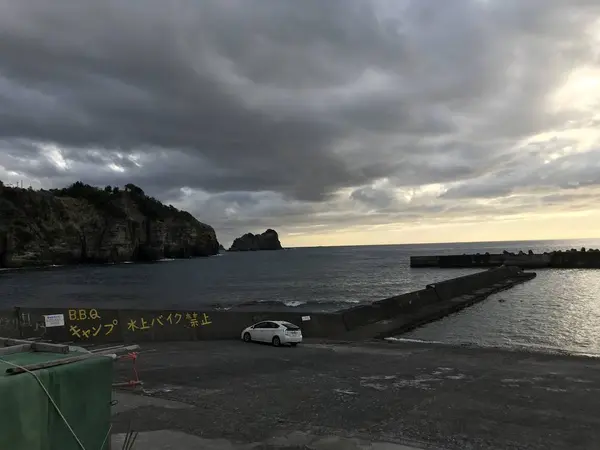 反対側を眺めます。