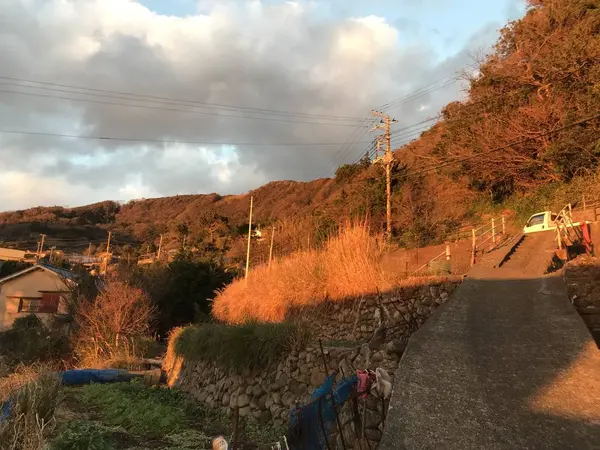 山も真っ赤に染ってます。