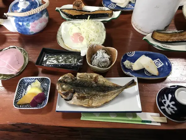 朝食も凄い事にw