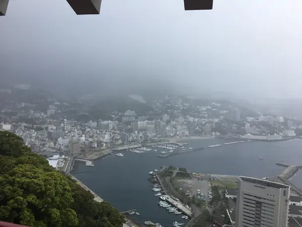 熱海城からの景色。お天気が良ければ絶景が見られるはず