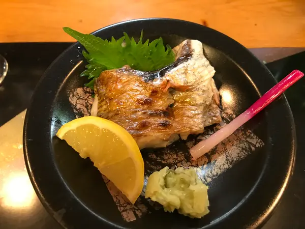 来ました〜、ノドグロ
