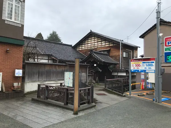 ちょっとだけ、入ってみましたw