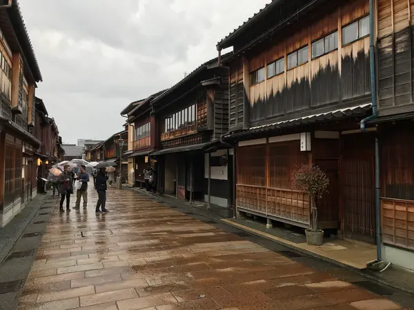 やっぱり金沢は雨が似合う