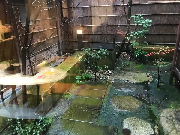 そして中庭も健在
