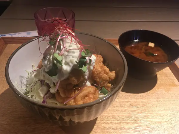 サナギらんち