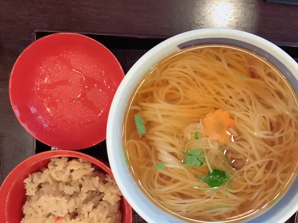 温麺と比内地鶏の炊き込みご飯
